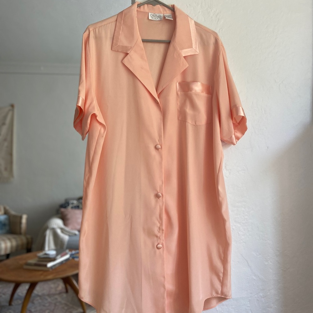 Vintage peach nighty